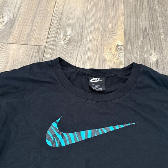 Nike Black Long Sleeve Tee With Drawstring Bottom - Picture 4 of 7